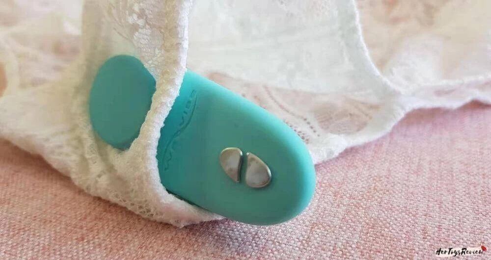 Shop bán We-vibe Moxie trứng rung điều khiển từ xa bằng điện thoại gắn quần chíp mới- Hakichi 4 Shop bán We-vibe Moxie trứng rung điều khiển từ xa bằng điện thoại gắn quần chíp mới nhất