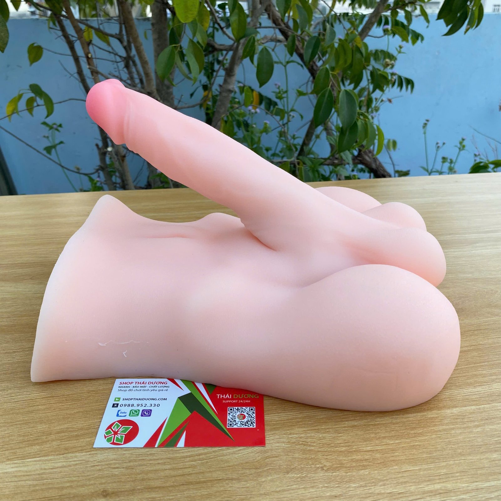 Dương Vật Giả Hít Tường Silicon Nguyên Khối 2,5kg Cho Nữ